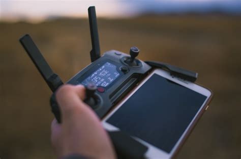 How to Connect Drone Camera to Phone: Unlocking the Sky's Potential